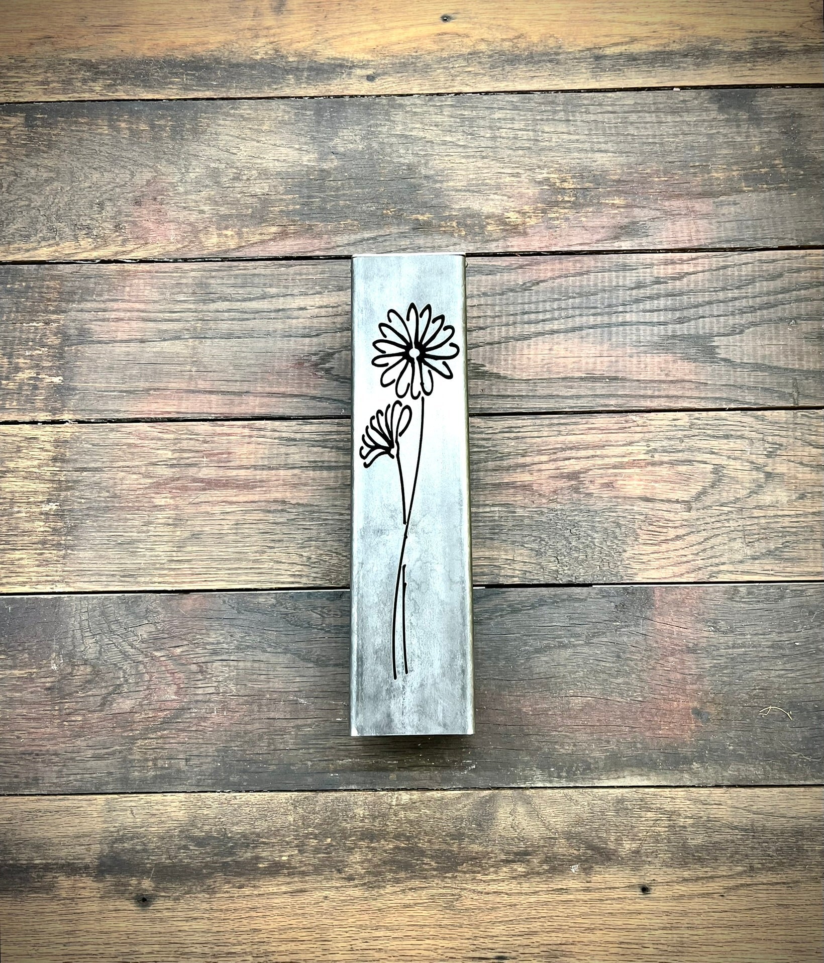 Glowing Daisies Luminary Pillar w/ Solar Cap