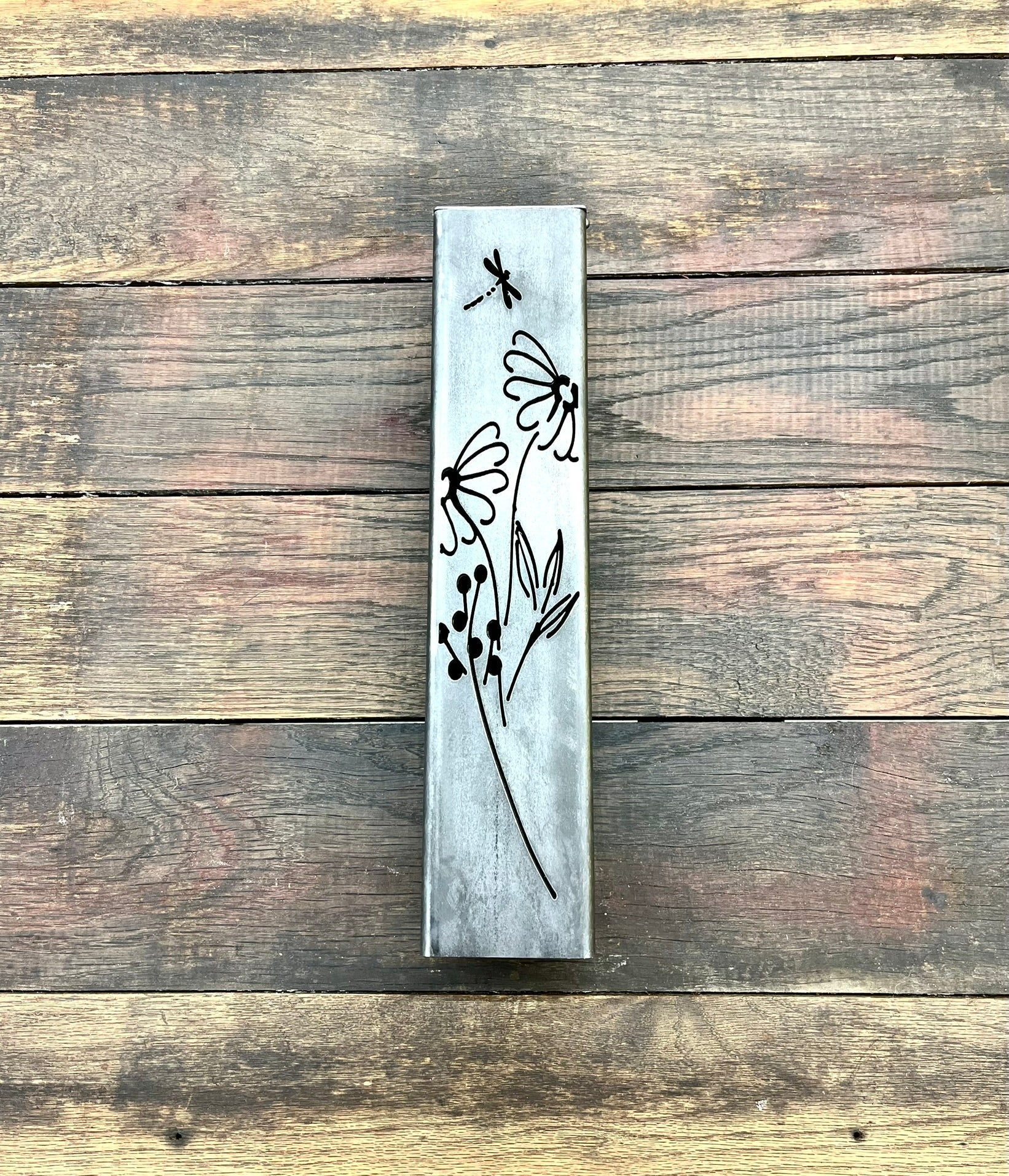 Glowing Daisies Luminary Pillar w/ Solar Cap