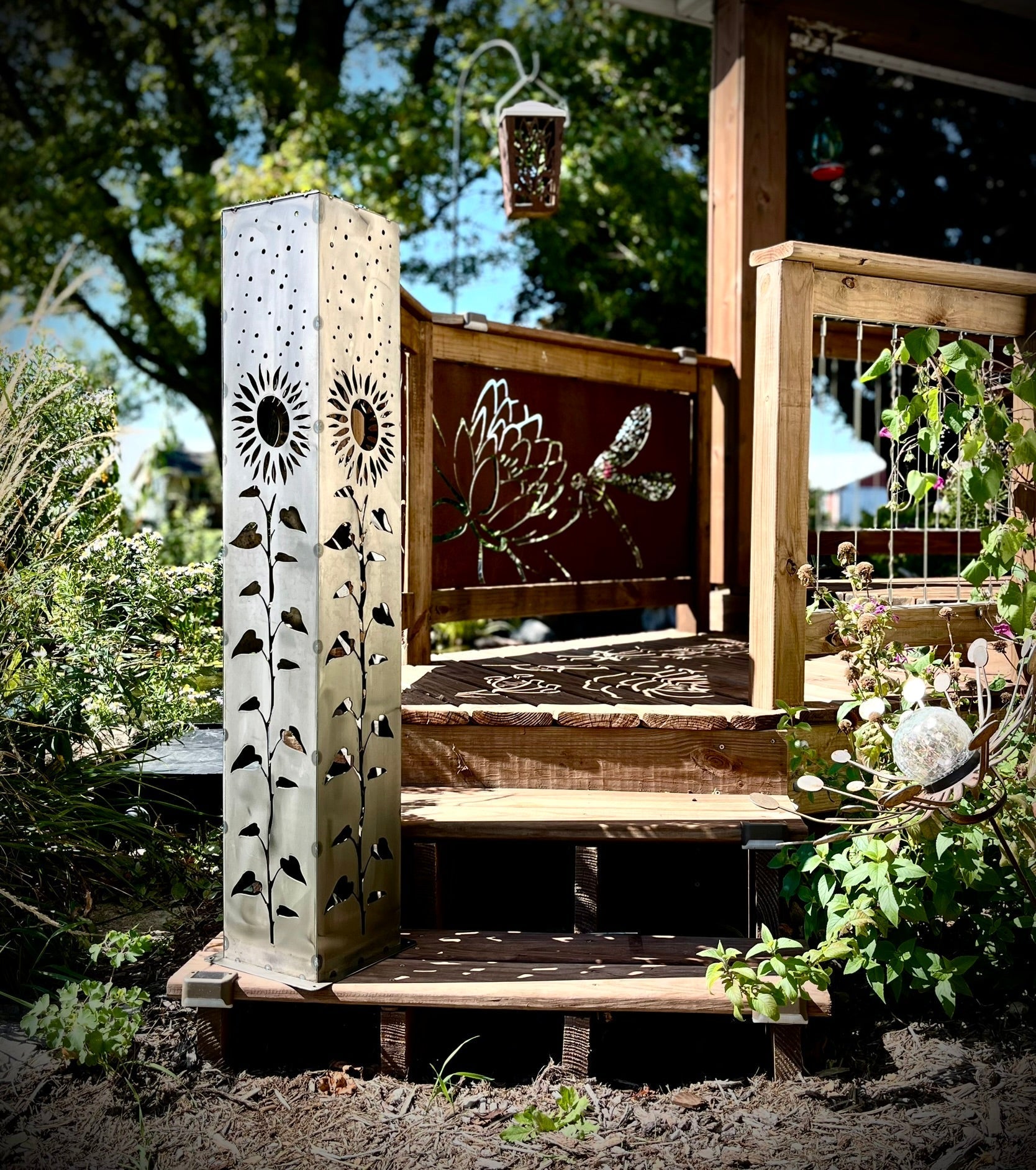 XL Square Sunflower Solar Pillar | Multiple Sizes