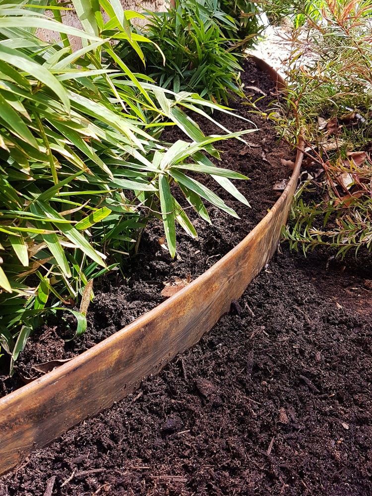 Straightcurve flexible weathering steel garden edging, retaining and raised garden beds - Henderson Garden Supply