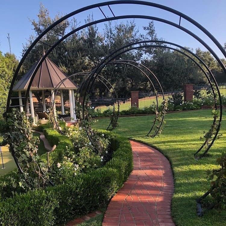 Moon gate circle garden arch - Henderson Garden Supply