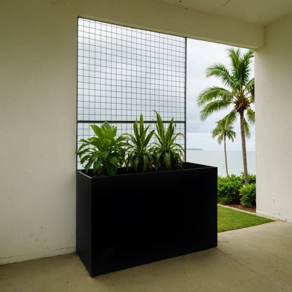 Steel Edge Planter with Trellis