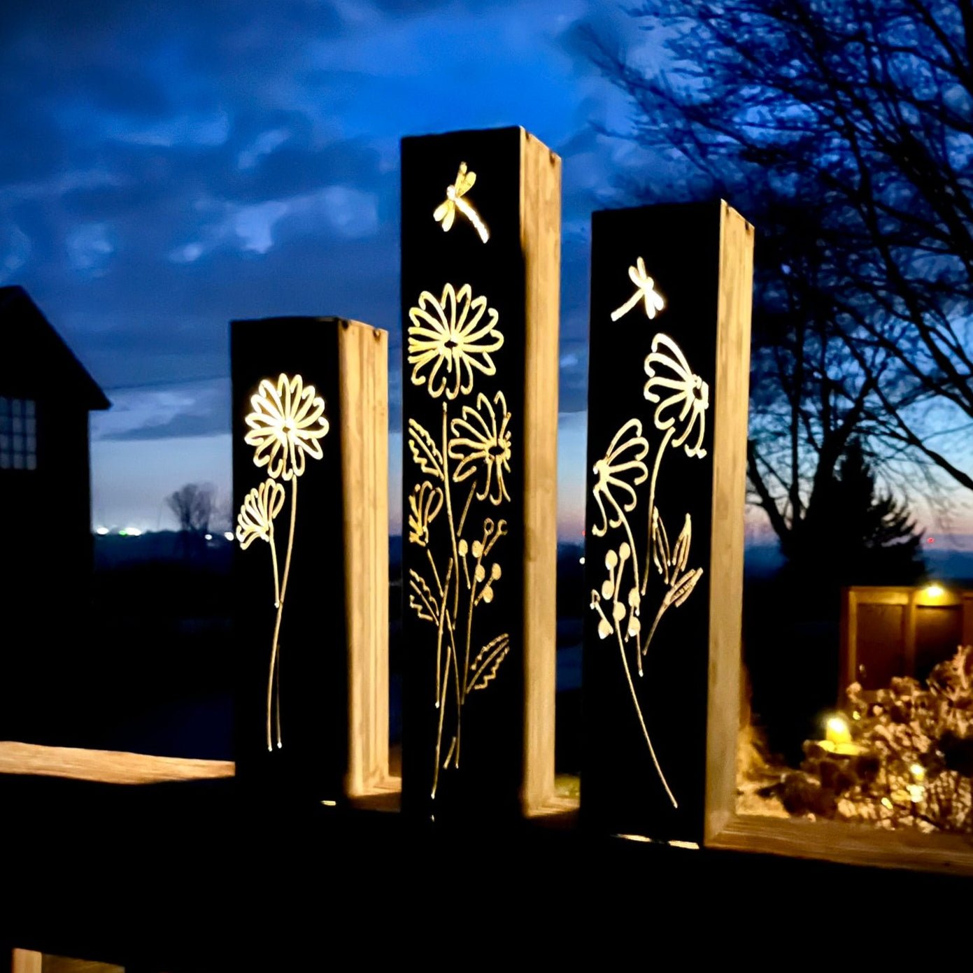 Glowing Daisies Luminary Pillar w/ Solar Cap