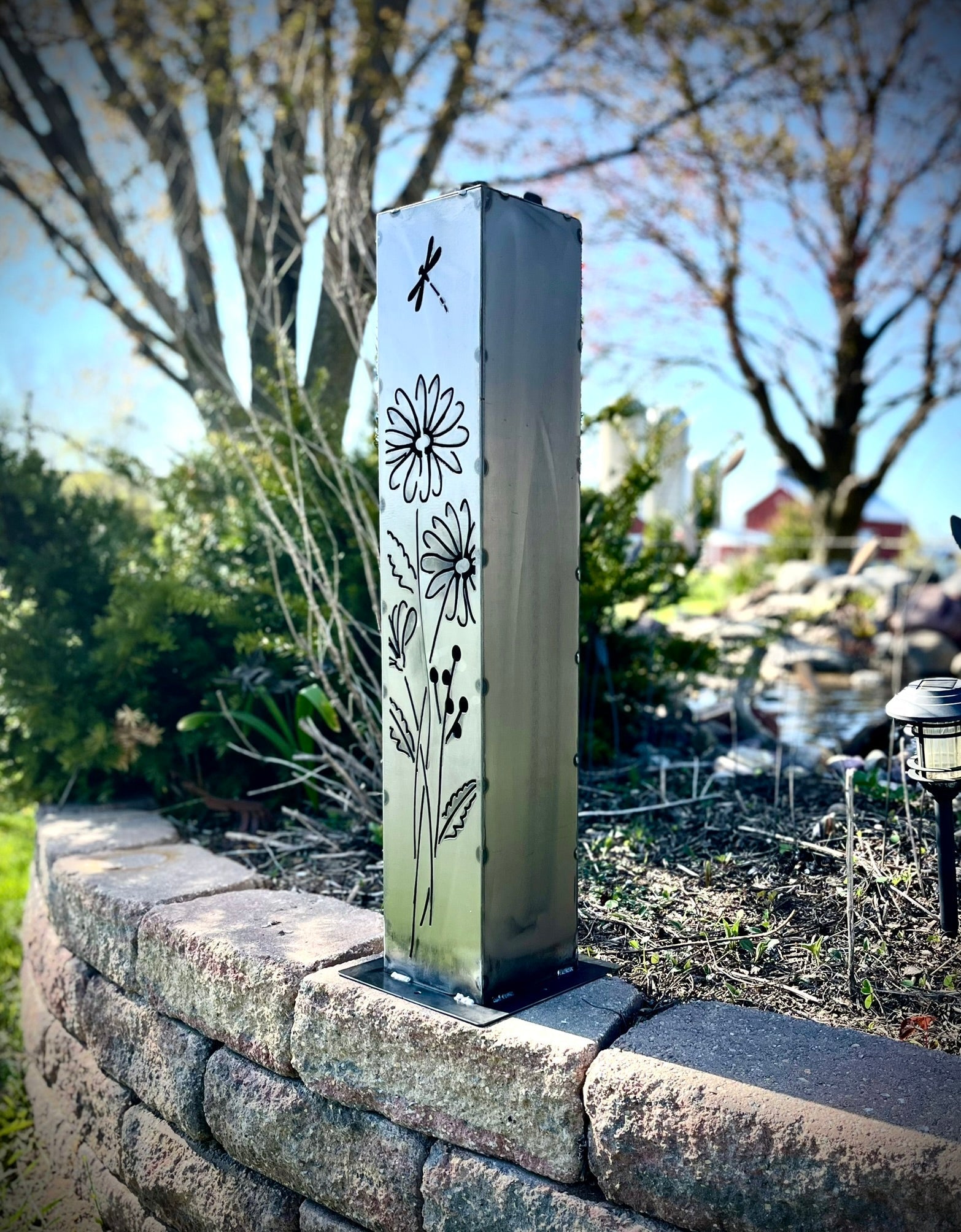 Glowing Daisies Luminary Pillar w/ Solar Cap