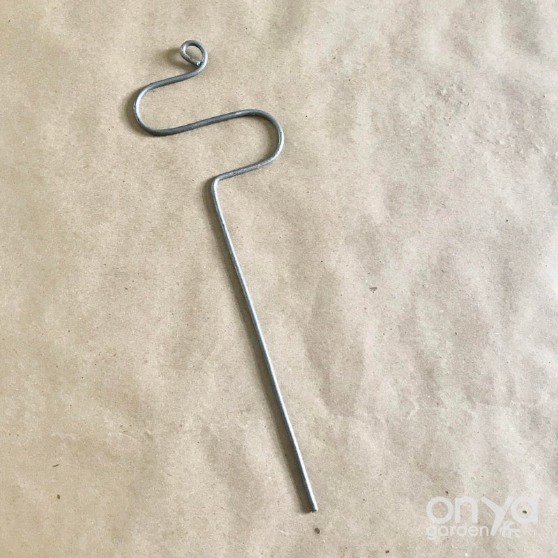 Steel Hairpin Curve Plant Stick